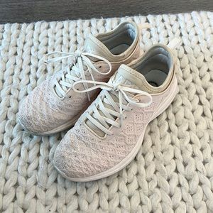 APL Techloom Phantom Running Shoe